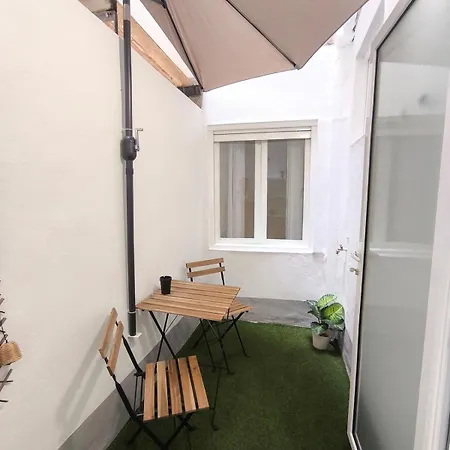 Apartamento Piso En El Corazón De Con Terraza